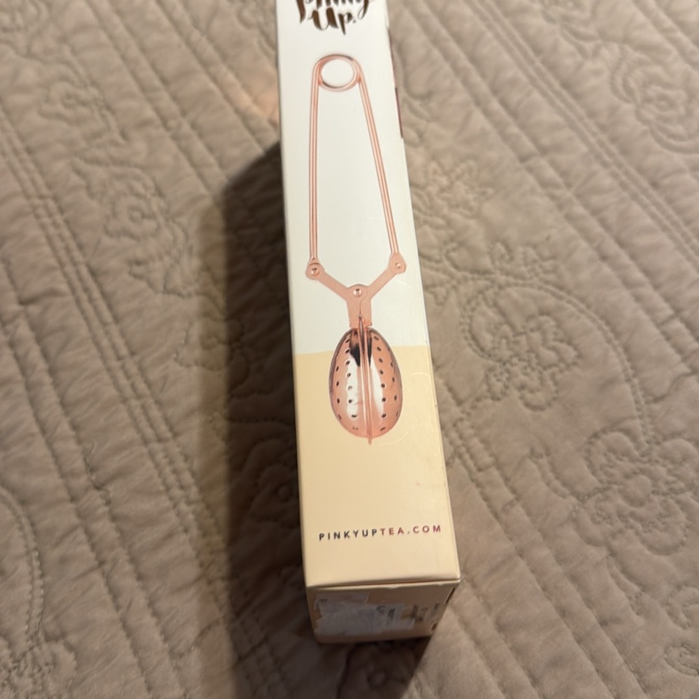 Pinky Up Rose Gold Heart Tea Infuser - Picture 4 of 6
